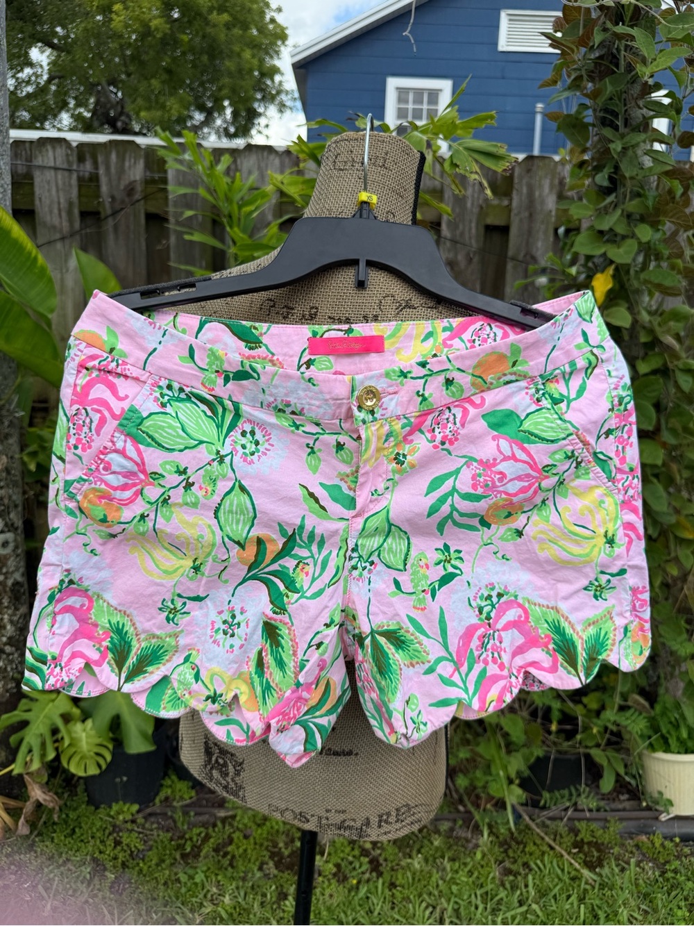 Lilly Pulitzer buttercup size 6 EUC